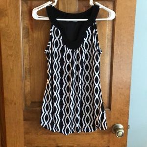 Black and white tank top blouse